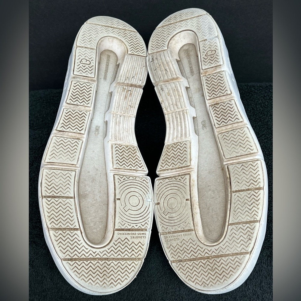 ON CLOUD The Roger Clubhouse Womens Size 10.5 Sneakers White Lace Up NICE - Picture 6 of 9